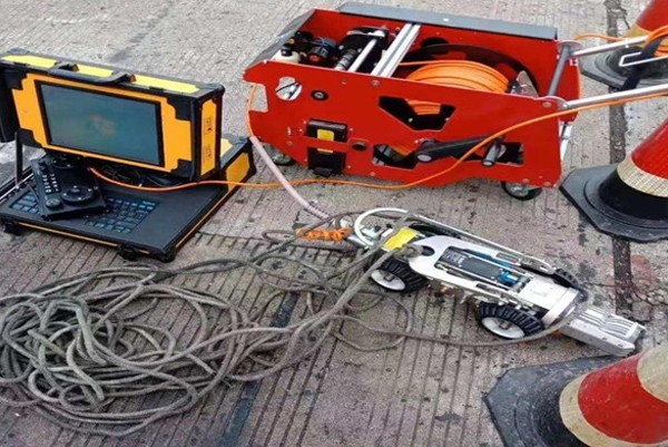 秀峰CCTV管道检测机器人